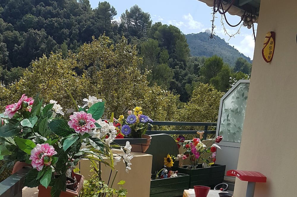 Photo of Patio Balcony in Saint-Andre-de-la-Roche