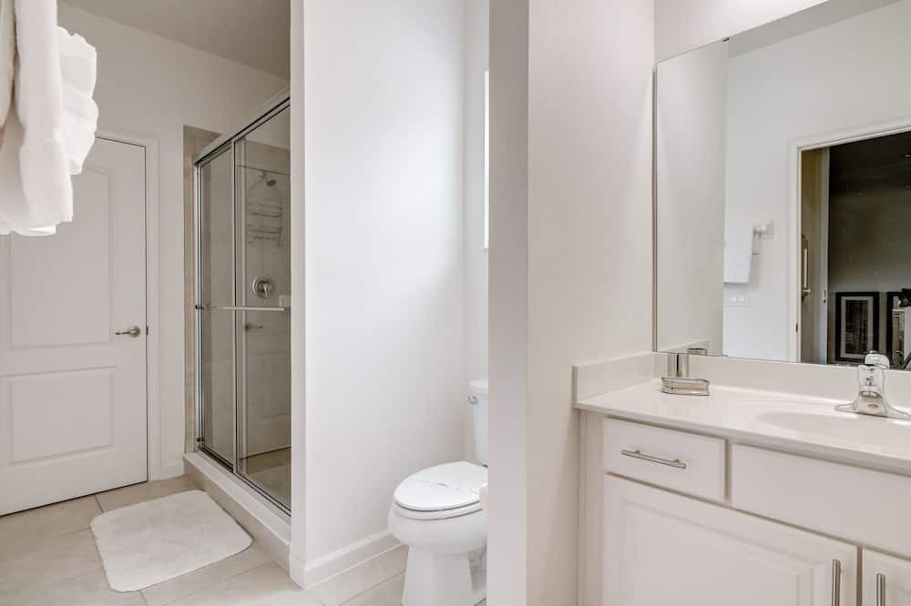 Photo of Bathroom in Loughman