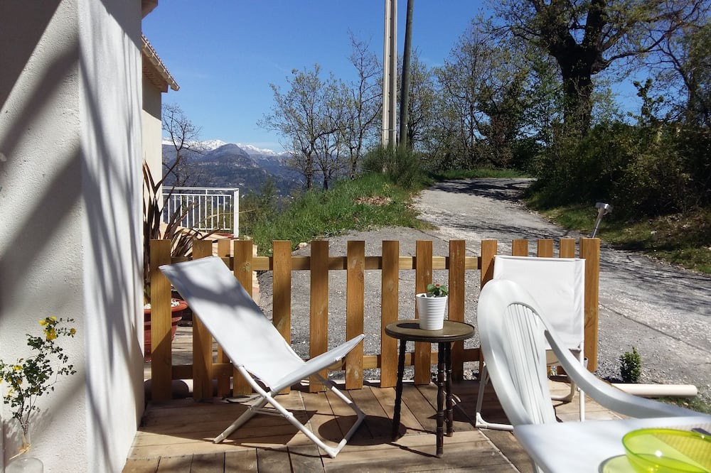 Photo of Patio Balcony in Bouyon