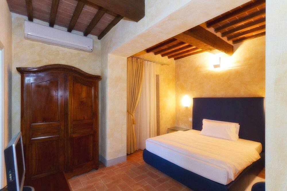 Photo of Bedroom in Castelnuovo Berardenga