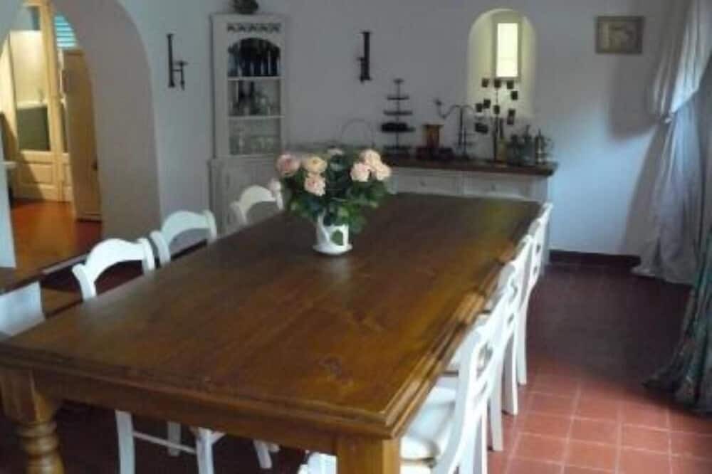 Photo of Livingroom in Saint-Jacques
