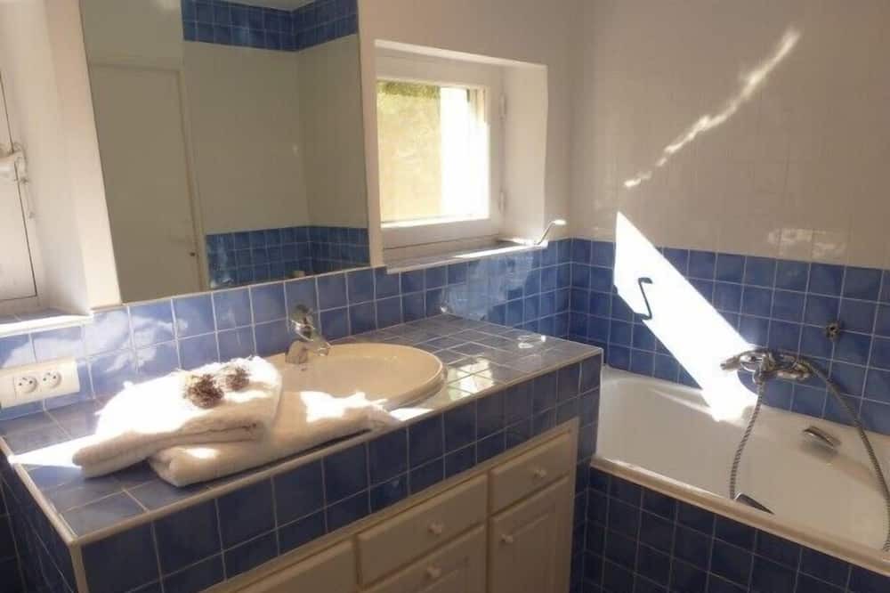 Photo of Bathroom in Saint-Jacques
