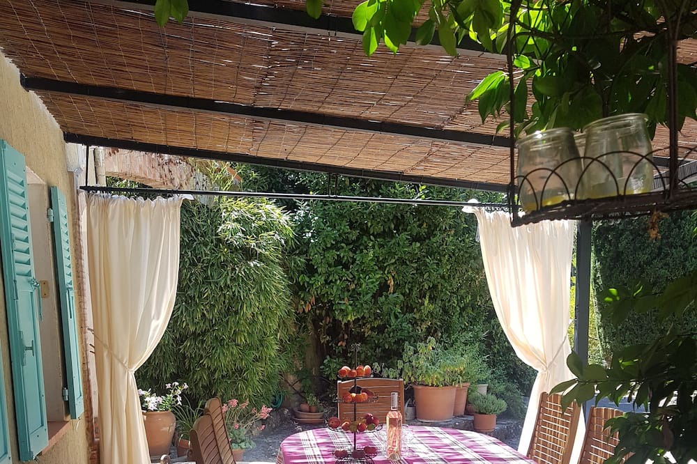Photo of Outdoor in Saint-Jacques