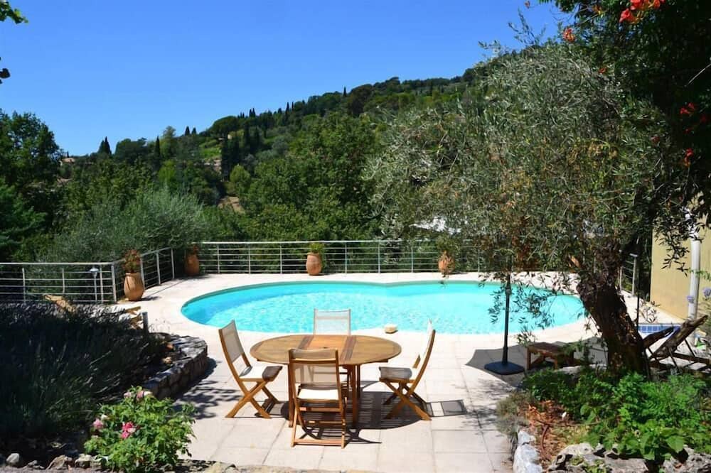 Photo of Outdoor in Saint-Jacques