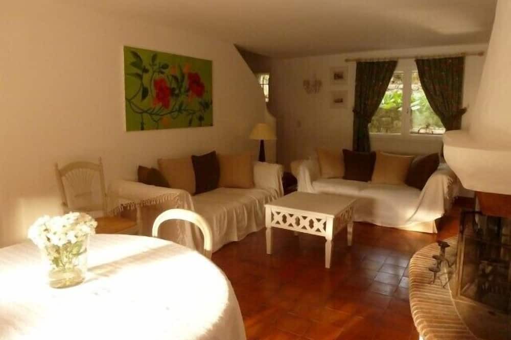 Photo of Livingroom in Saint-Jacques