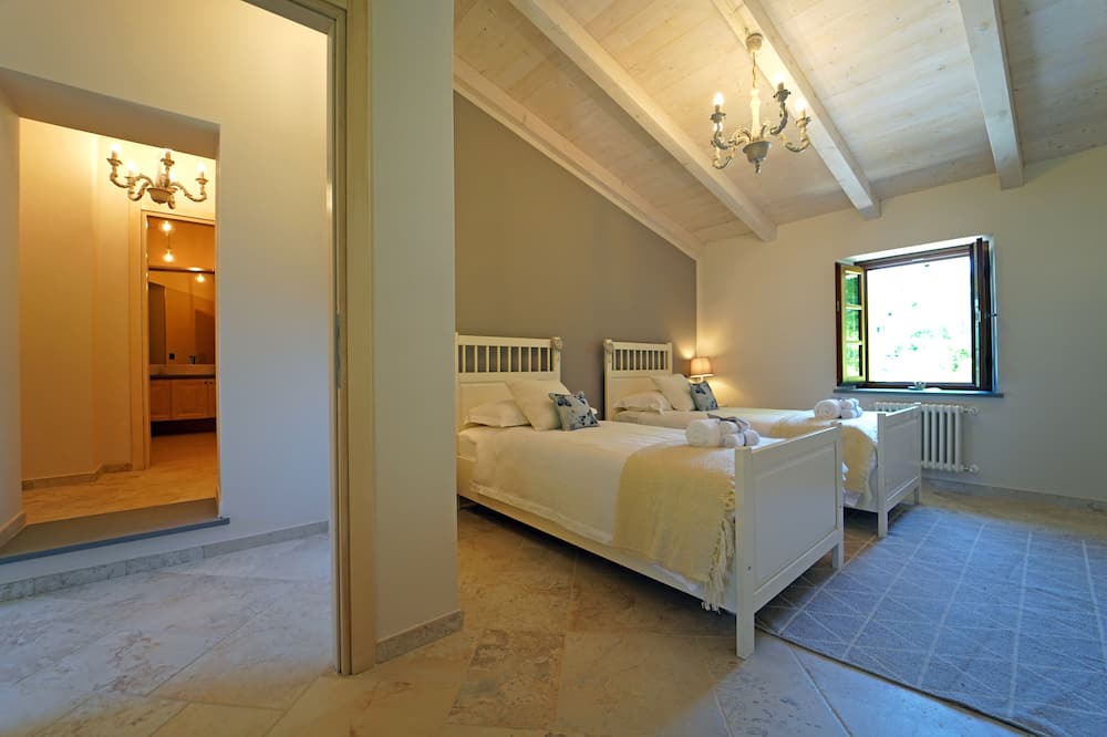 Photo of Bedroom in Licciana Nardi