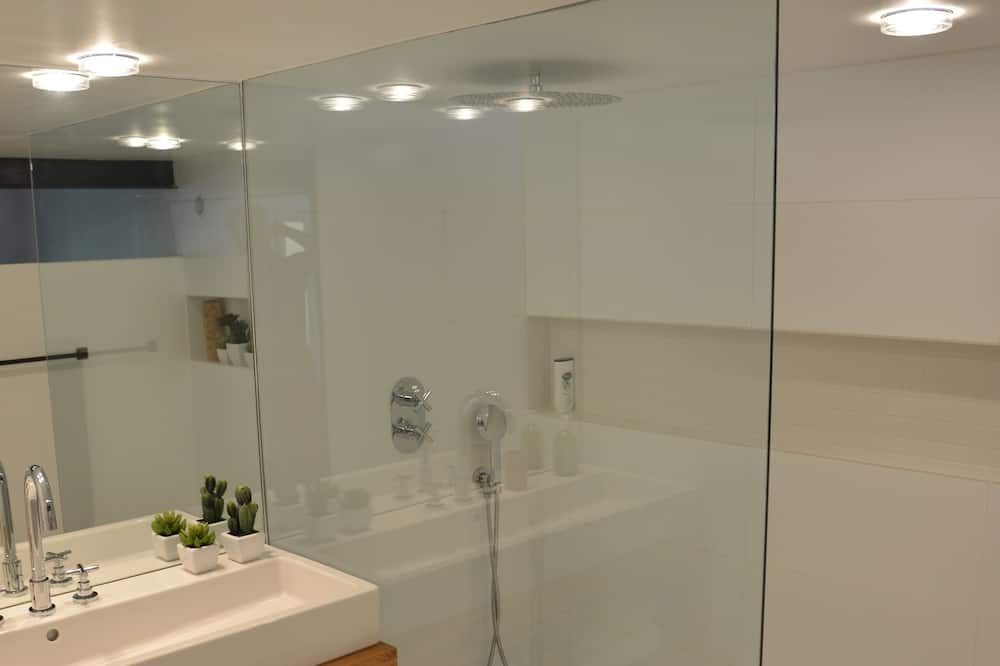 Photo of Bathroom in Carnot