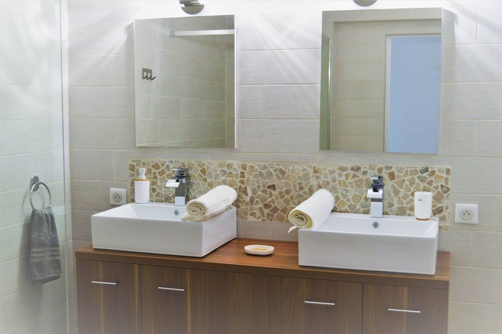 Photo of Bathroom in Vallauris