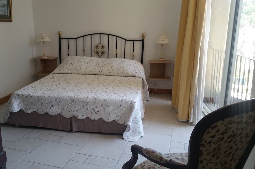 Photo of Bedroom in La Garde-Freinet