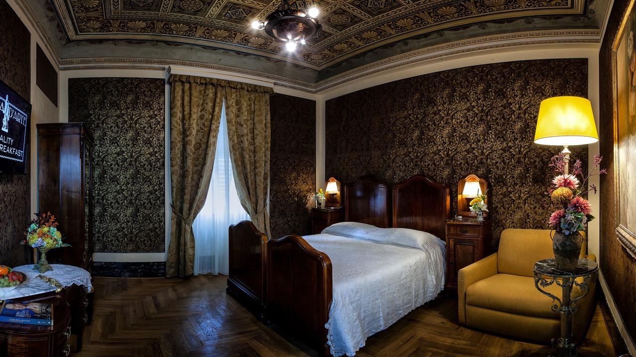 Photo of Others in Carrara