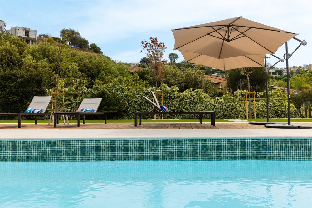 Photo of Outdoor in Saint Pierre de Feric