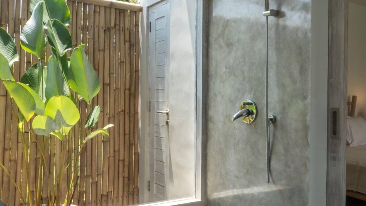 Photo of Bathroom in Petitenget