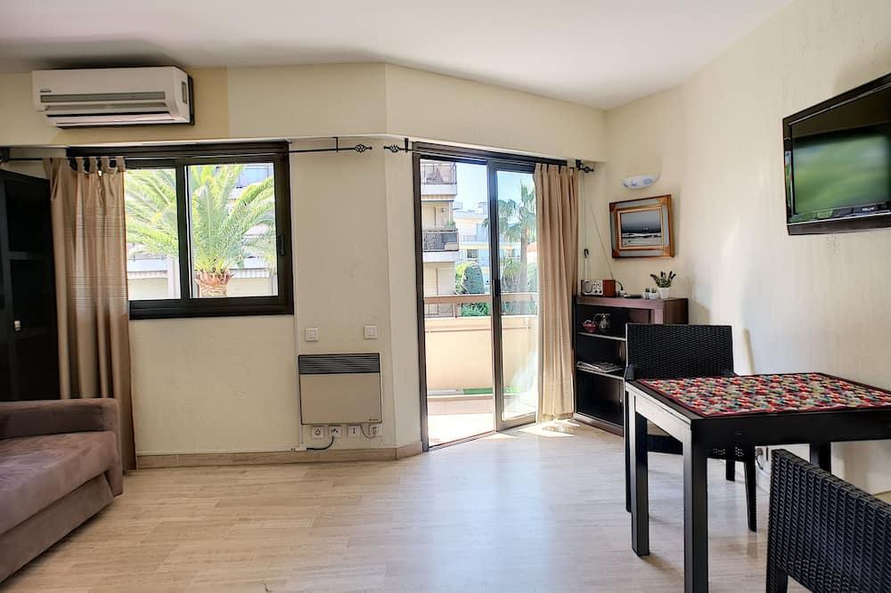 Photo of Livingroom in Mandelieu-la-Napoule Beach