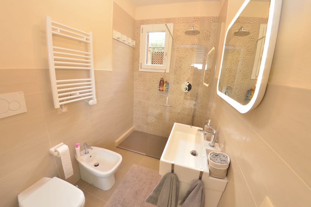 Photo of Bathroom in Massarosa