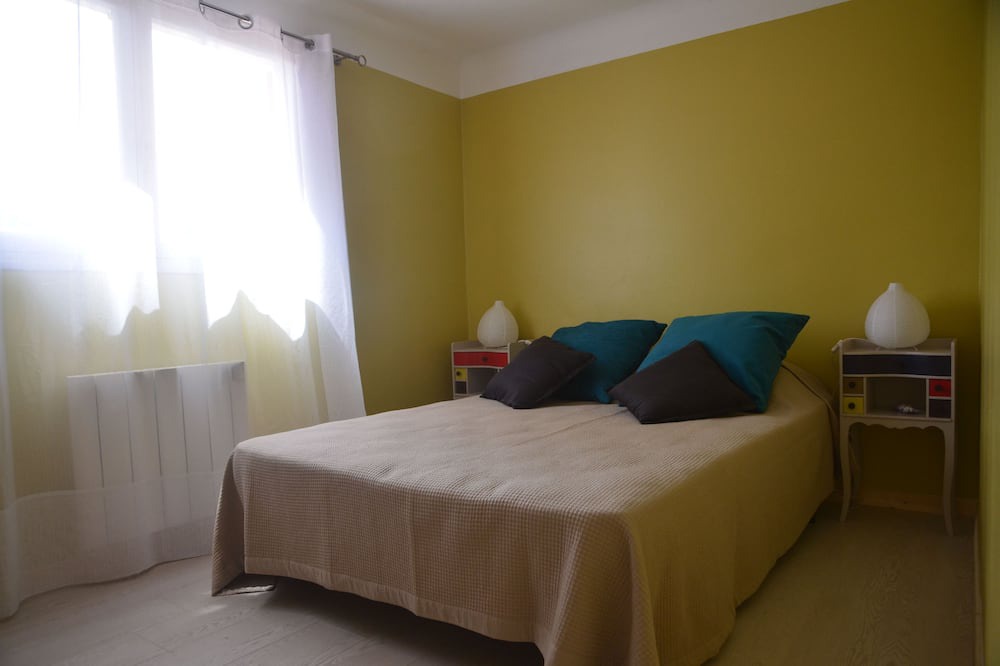 Photo of Bedroom in Saint-Aygulf