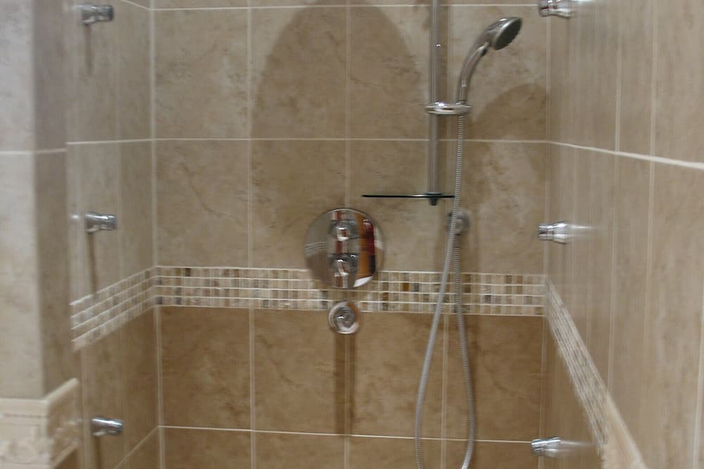 Photo of Bathroom in Prado - Republique