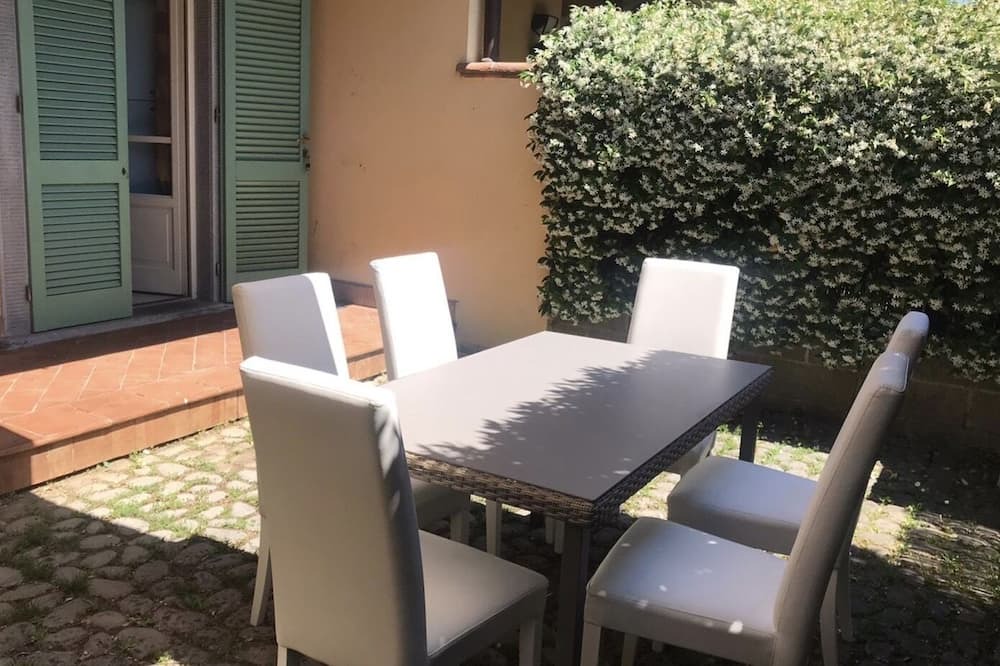 Photo of Patio Balcony in Seravezza