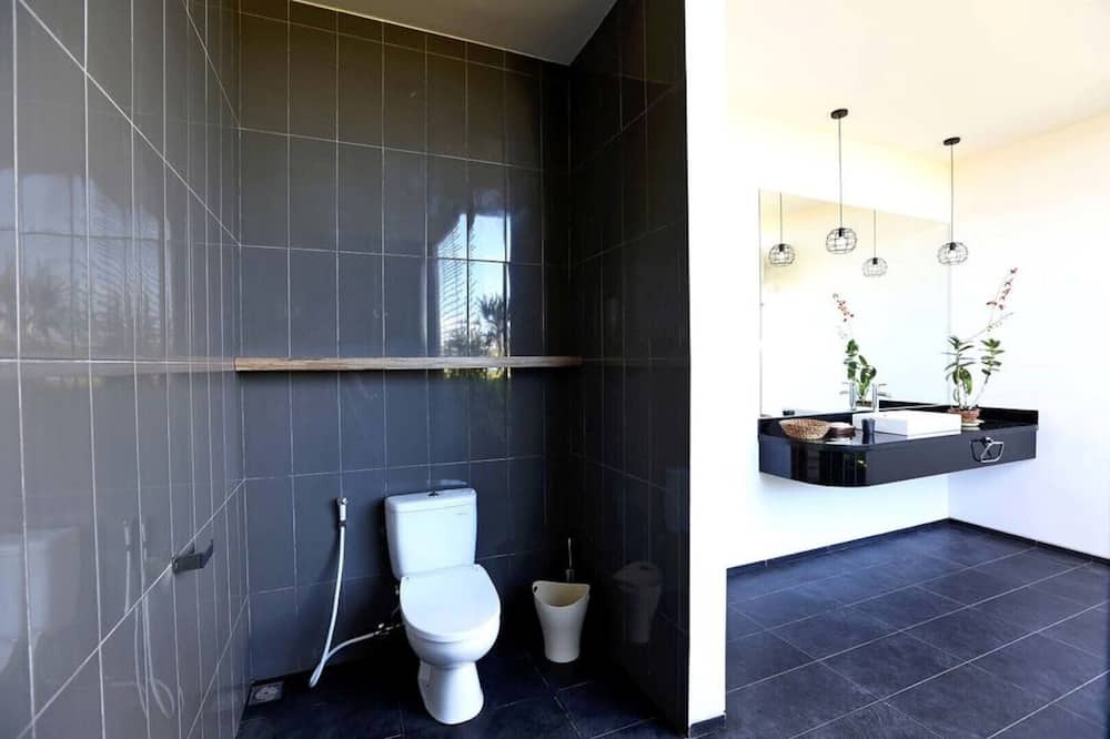 Photo of Bathroom in Seseh