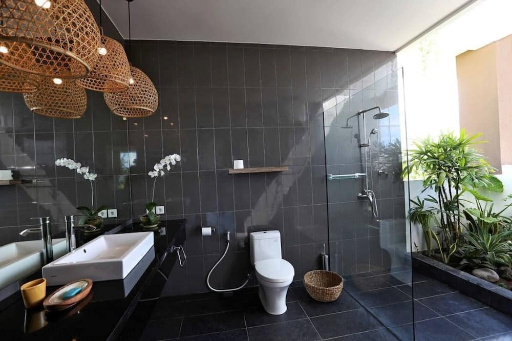 Photo of Bathroom in Seseh