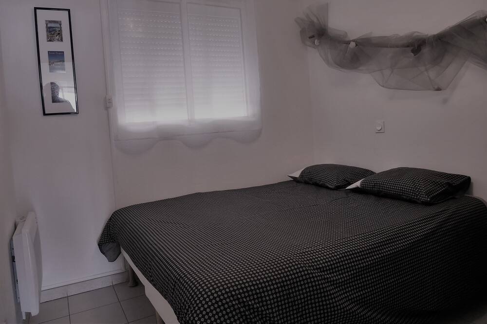 Photo of Bedroom in Theoule-sur-Mer