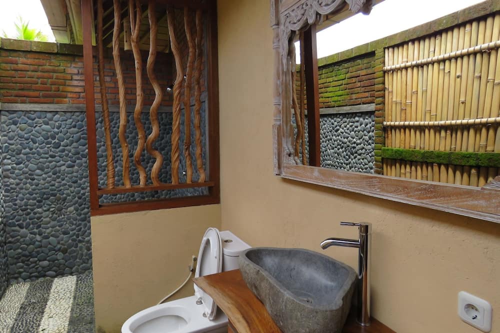 Photo of Bathroom in Selemadeg