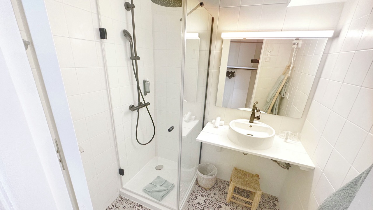 Photo of Bathroom in Golfe Juan