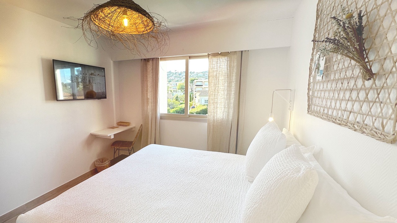Photo of Bedroom in Golfe Juan