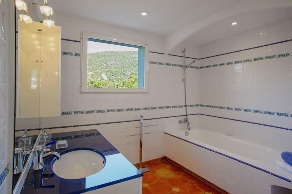 Photo of Bathroom in Rayol-Canadel-sur-Mer