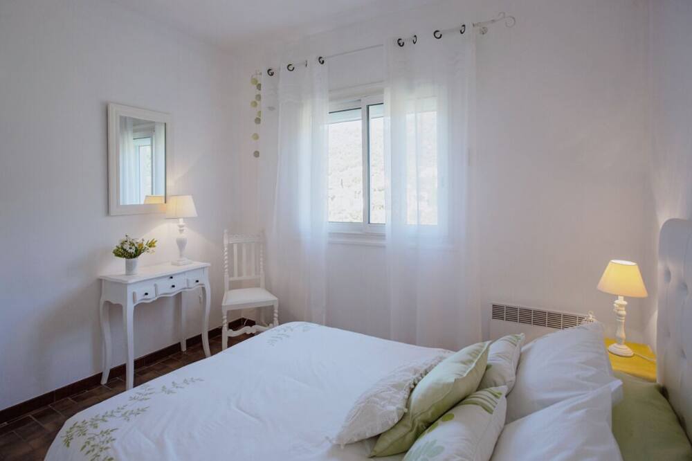 Photo of Bedroom in Rayol-Canadel-sur-Mer