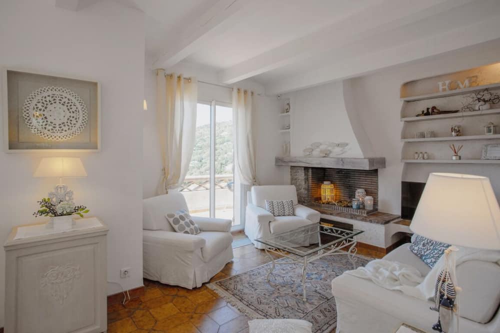 Photo of Livingroom in Rayol-Canadel-sur-Mer
