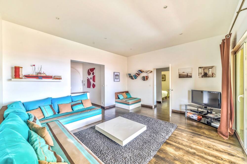 Photo of Livingroom in Sainte-Maxime City Centre