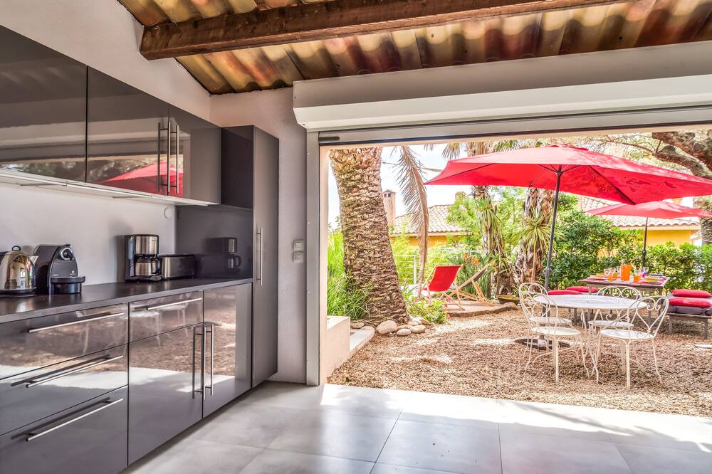 Photo of Kitchen in Sainte-Maxime City Centre