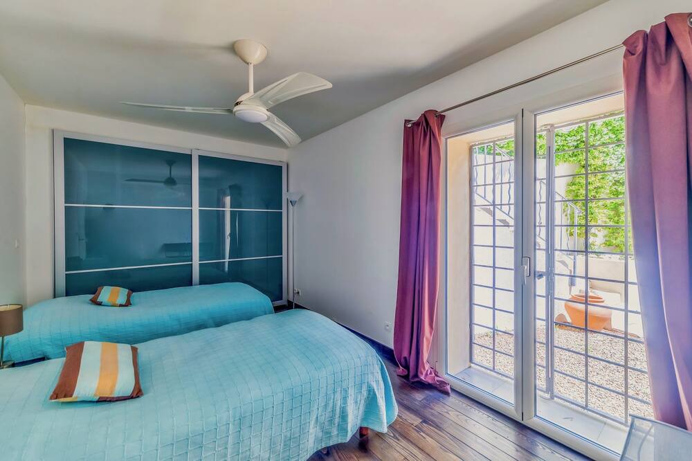 Photo of Bedroom in Sainte-Maxime City Centre