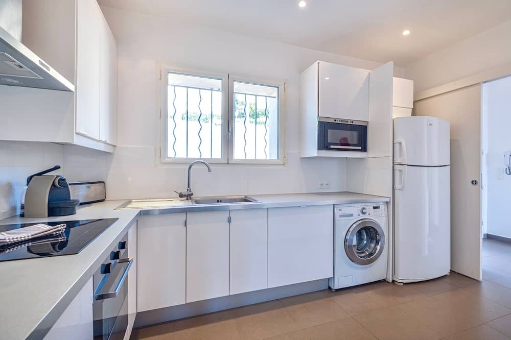 Photo of Kitchen in Sainte-Maxime City Centre