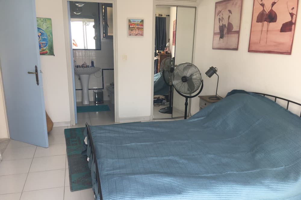 Photo of Bedroom in Theoule-Superieur