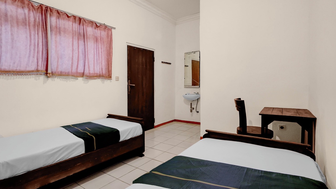 Photo of Bedroom in Batu
