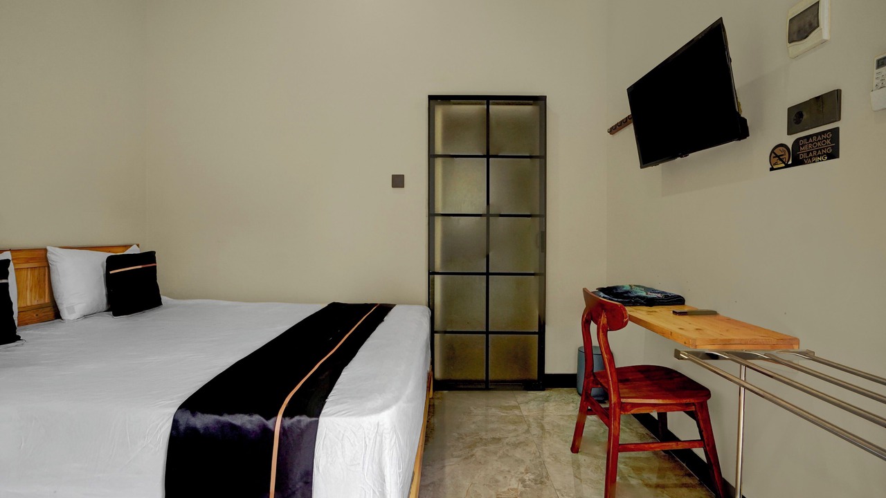 Photo of Bedroom in Mojokerto