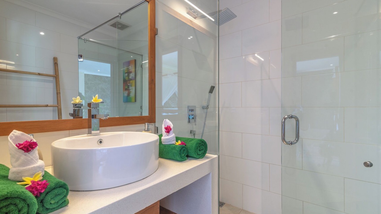 Photo of Bathroom in Kalibukbuk