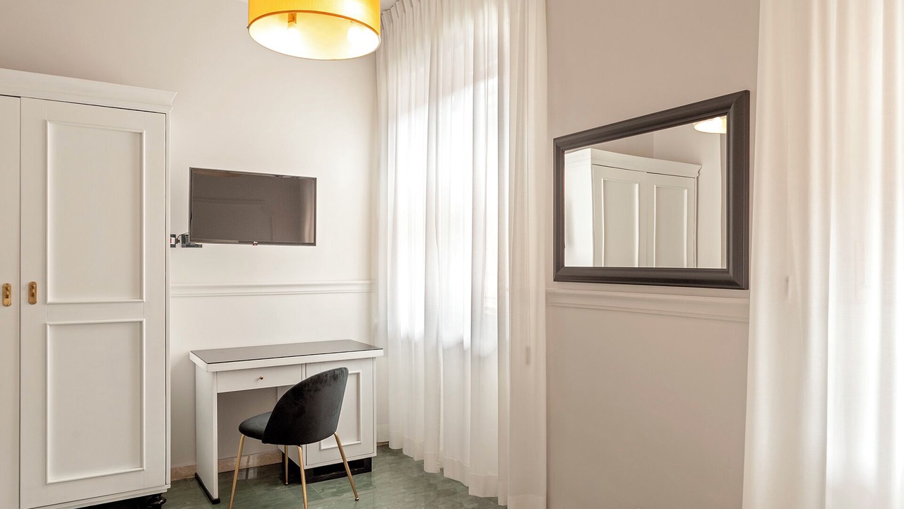Photo of Bedroom in Livorno