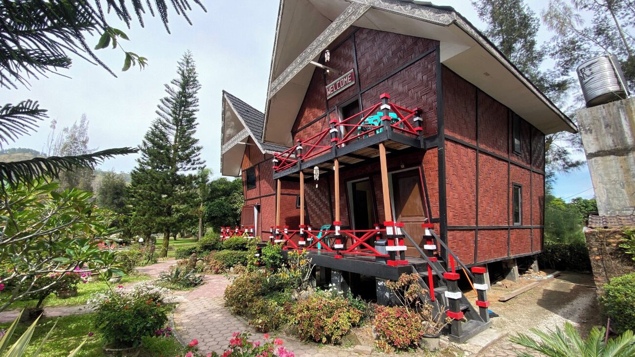 Photo of Outdoor in Merek