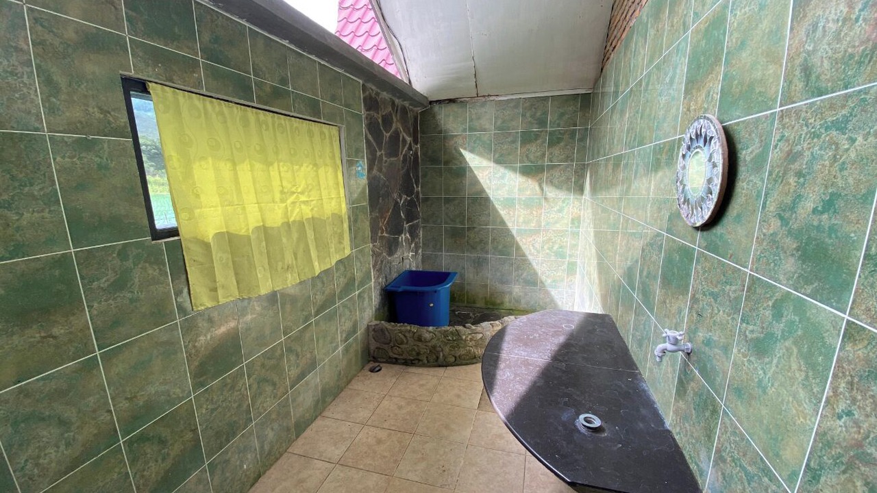 Photo of Bathroom in Merek