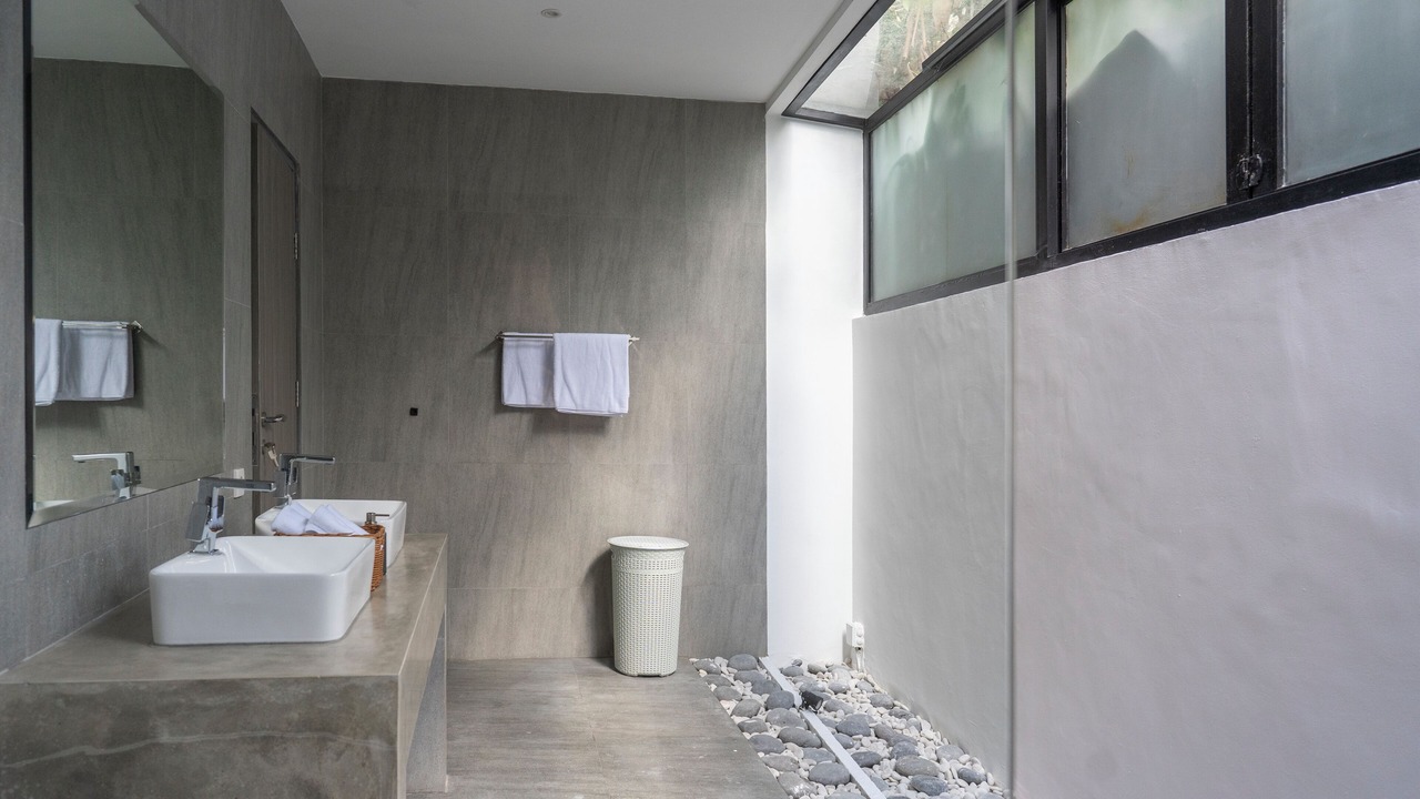 Photo of Bathroom in Padangsambian Klod
