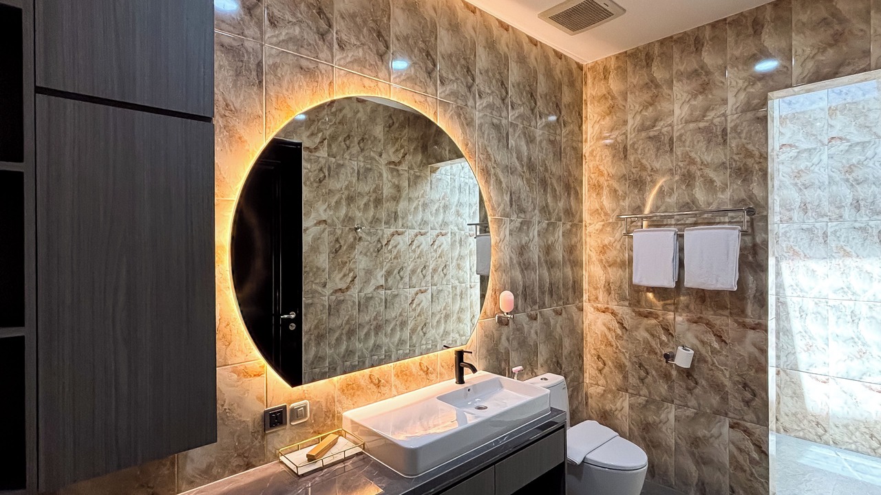 Photo of Bathroom in Padangsambian Klod