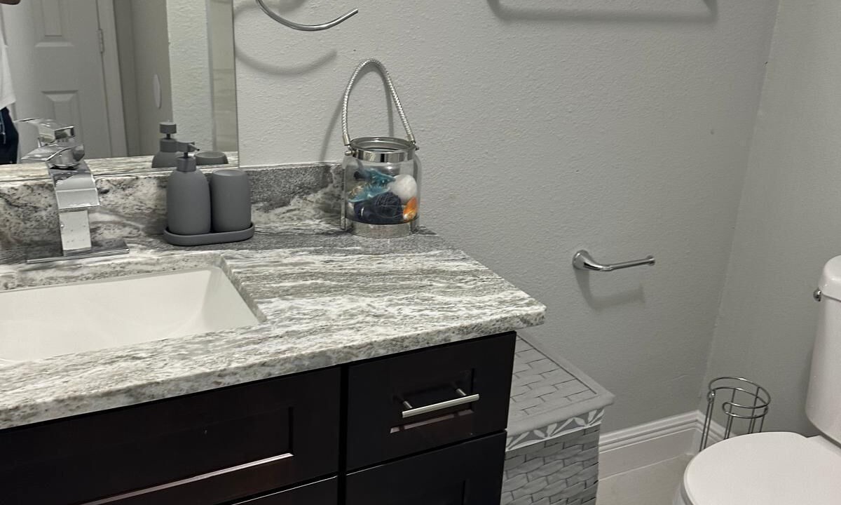Photo of Bathroom in Azalea Park