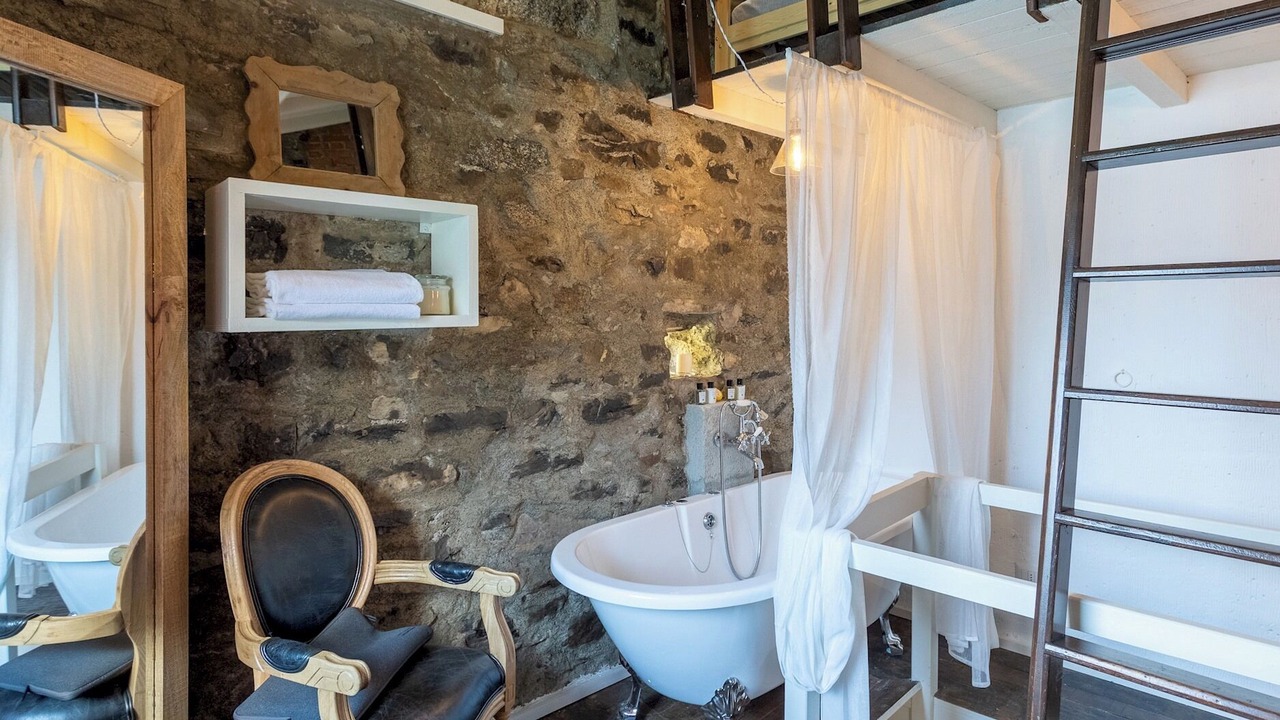 Photo of Bathroom in Careno