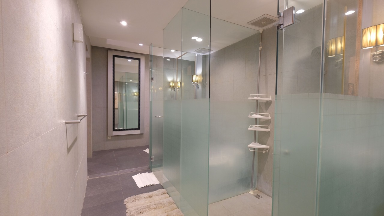 Photo of Bathroom in Laweyan