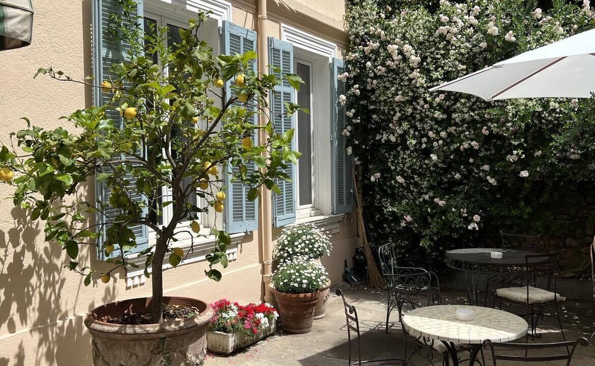 Photo of Patio Balcony in Le Suquet