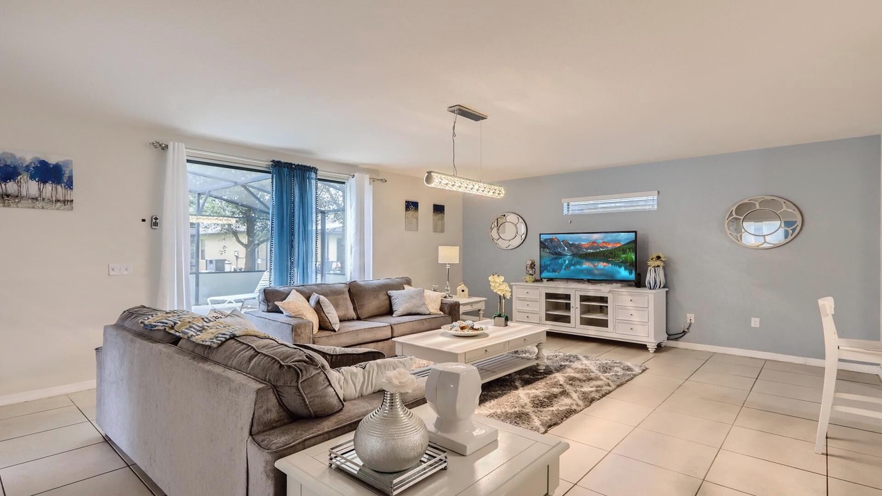 Photo of Livingroom in Cypress Pointe