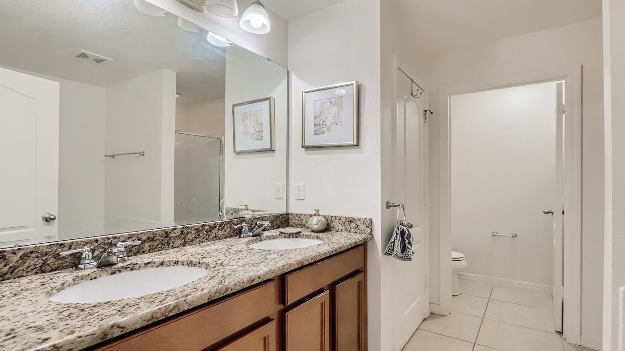 Photo of Bathroom in Cypress Pointe