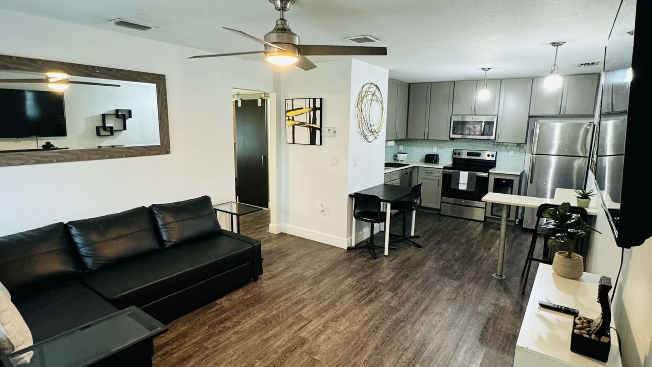 Photo of Livingroom in Azalea Park